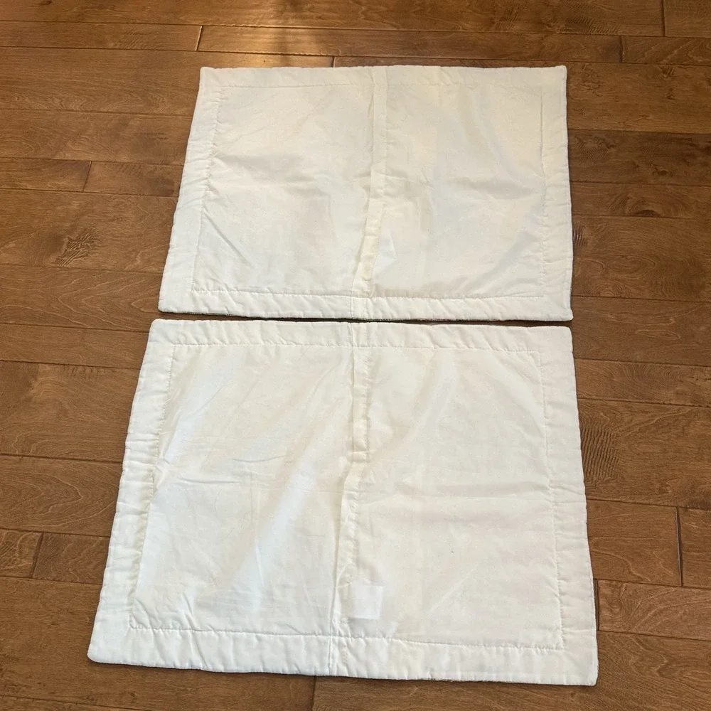 The Unbranded Brand quilted standard